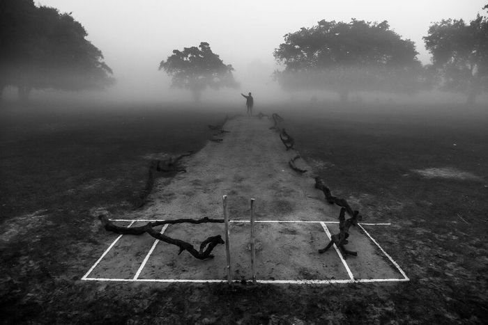 Ayanava Sil: a poesia da fotografia de rua em preto e branco (30 fotos) 24