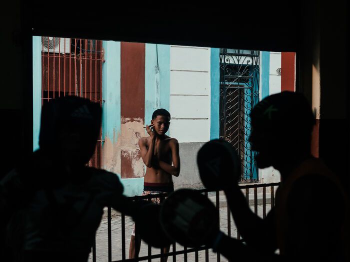 Federico Borobio: o fotógrafo que transforma as ruas de Buenos Aires em poesia visual (38 fotos) 23