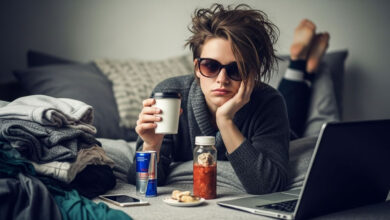 50 frases que descrevem perfeitamente o humor de quem tá só existindo (e cansado com estilo) 5