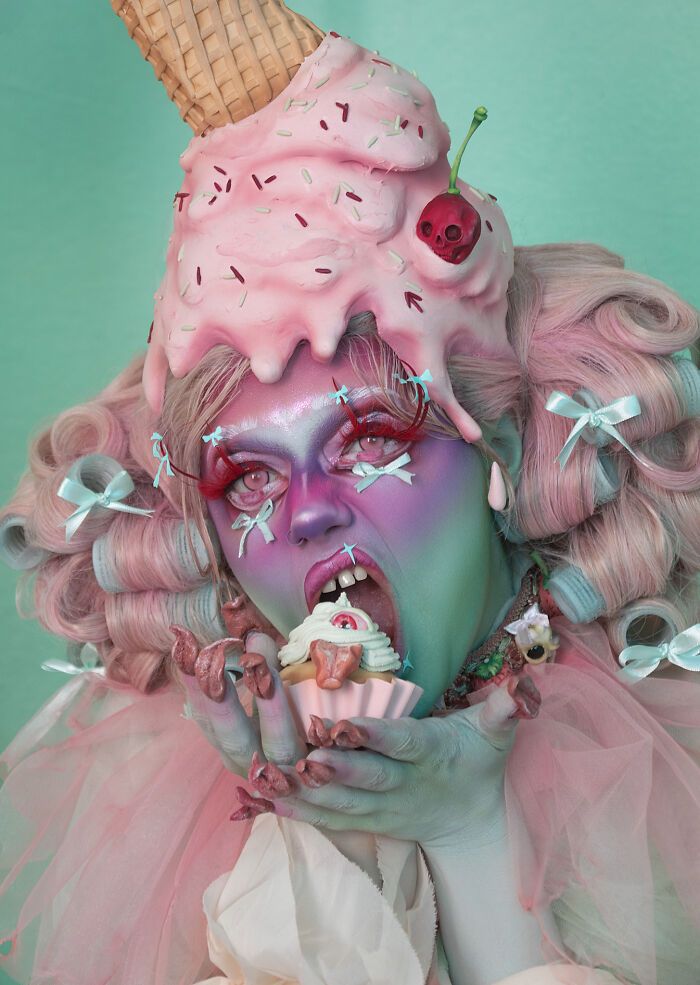 A maquiadora holandesa que transforma amigos em criaturas incríveis de Halloween (21 fotos) 6