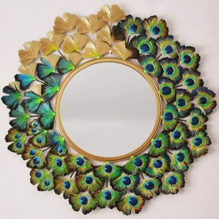 Espelhos encantados: A artista romena que transforma reflexos em obras de fantasia (14 fotos) 1