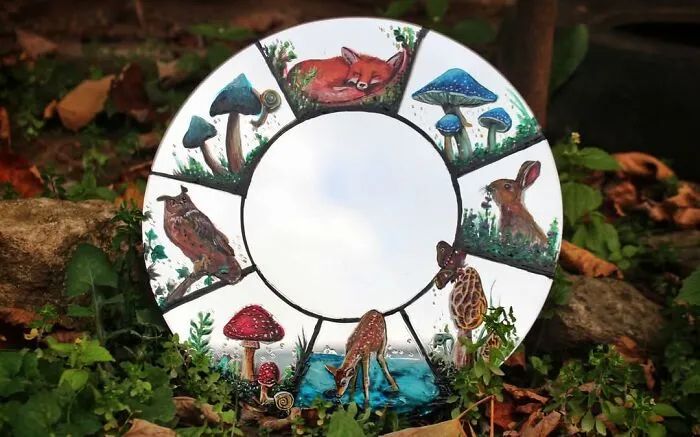 Espelhos encantados: A artista romena que transforma reflexos em obras de fantasia (14 fotos) 6
