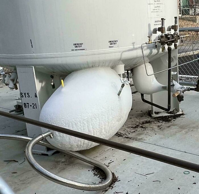 Segurança no trabalho. 30 fotos que mostram por que alguns funcionários parecem viver no modo hard 8