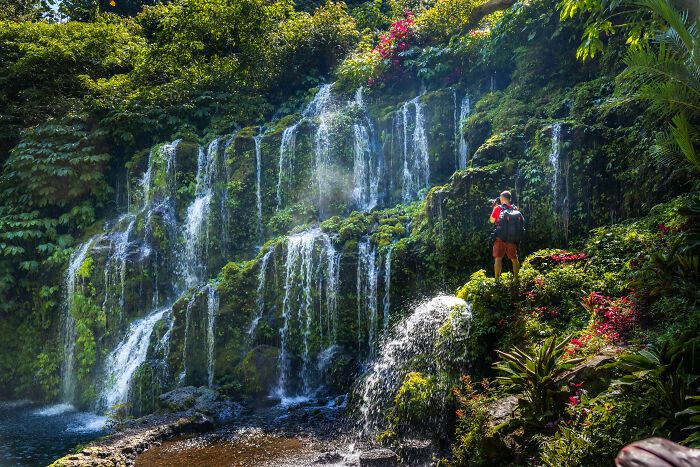 Fotógrafo percorre a Indonésia para criar uma mochila de câmera modular que resolve dores reais (34 fotos) 2