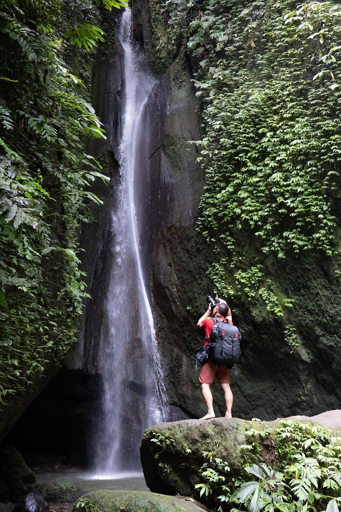 Fotógrafo percorre a Indonésia para criar uma mochila de câmera modular que resolve dores reais (34 fotos) 3
