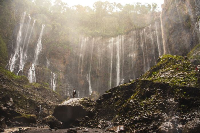 Fotógrafo percorre a Indonésia para criar uma mochila de câmera modular que resolve dores reais (34 fotos) 17