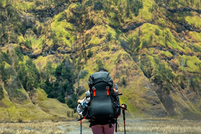 Fotógrafo percorre a Indonésia para criar uma mochila de câmera modular que resolve dores reais (34 fotos) 21