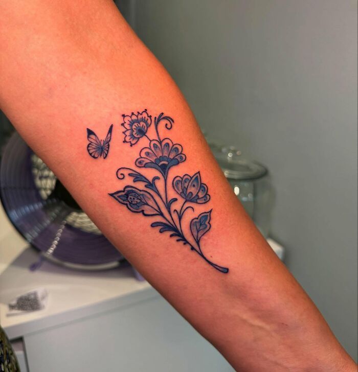 Tatuagens Delft Blue reinventam uma tradição holandesa com tinta e história (27 fotos) 11
