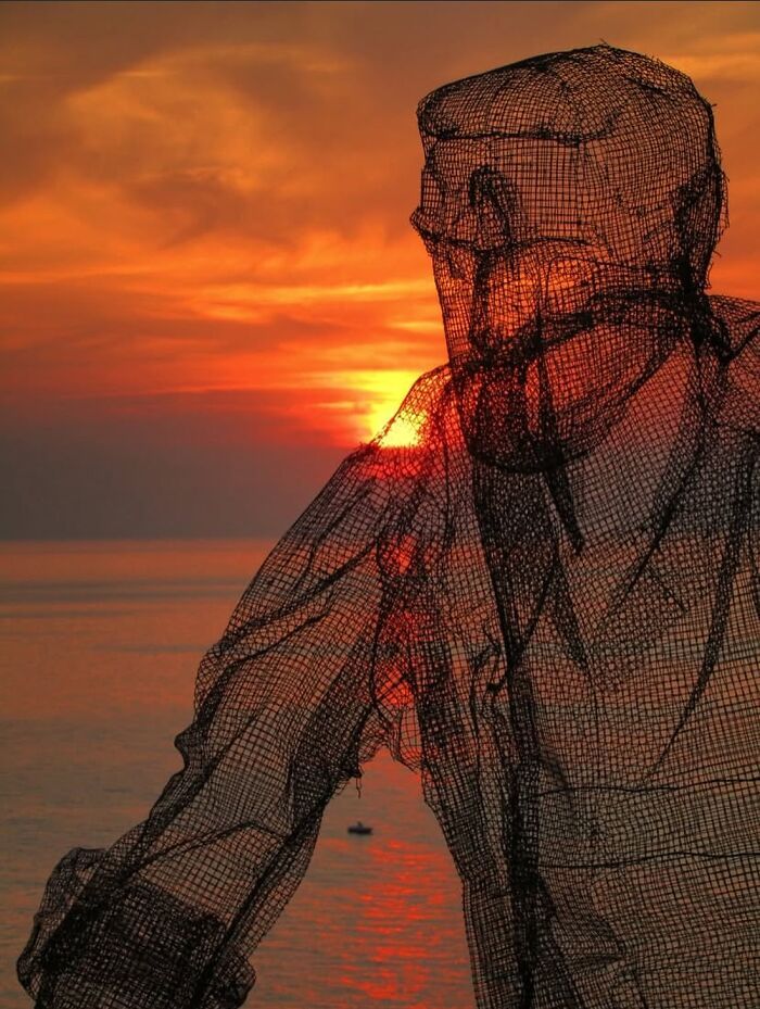 35 fotos de pôr do sol impressionam com cores surreais e momentos inesquecíveis 8