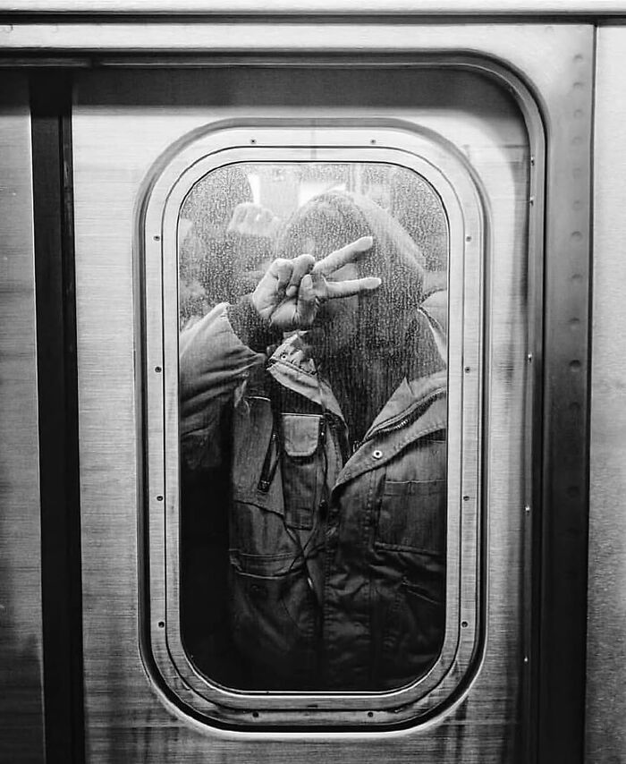 Fotos tiradas no momento perfeito revelam coincidências incríveis que parecem impossíveis (32 fotos) 20