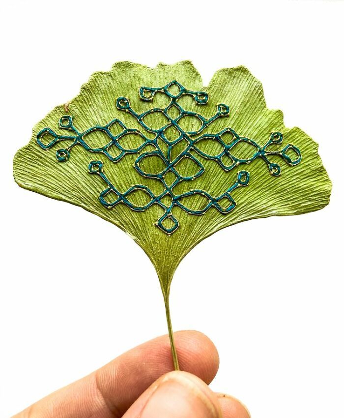 Arte com folhas naturais costuradas: o que essa artista faz parece impossível (30 fotos) 21