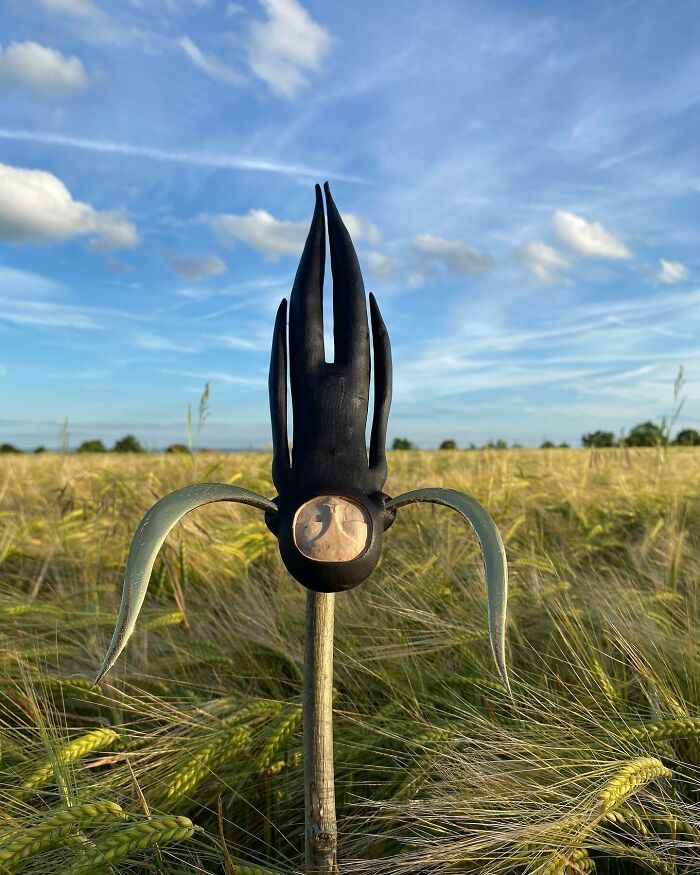 Esculturas em madeira que parecem vivas e escondem algo impossível de ignorar (30 fotos) 9