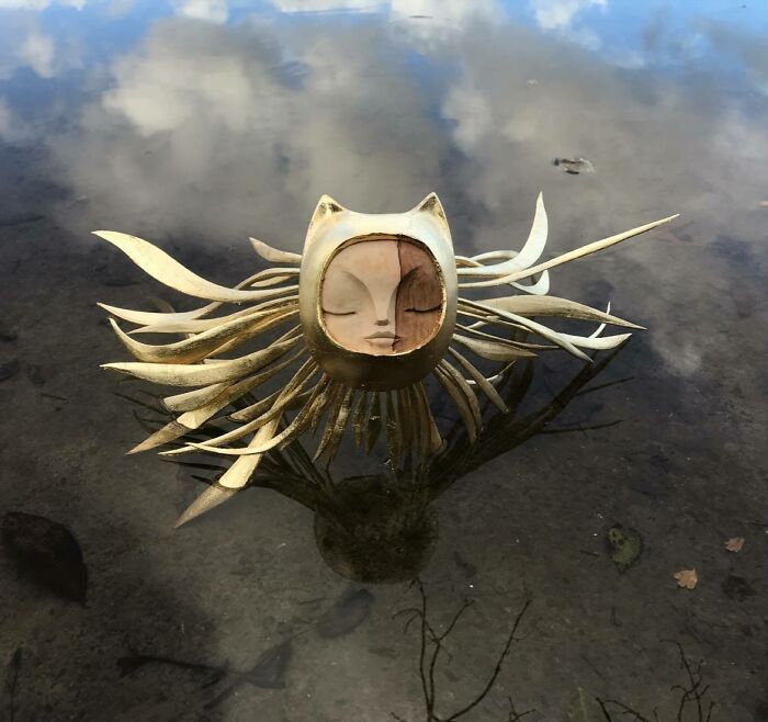 Esculturas em madeira que parecem vivas e escondem algo impossível de ignorar (30 fotos) 13