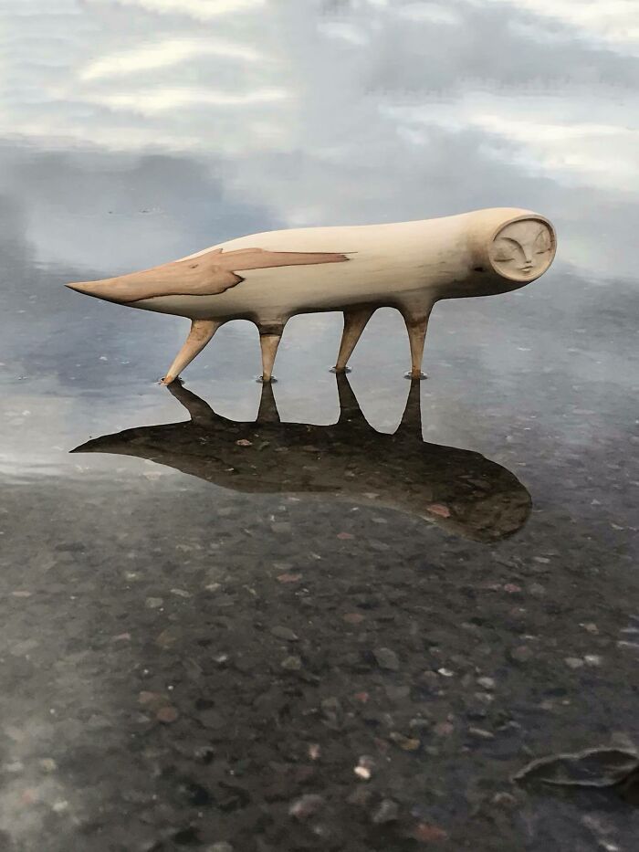 Esculturas em madeira que parecem vivas e escondem algo impossível de ignorar (30 fotos) 26