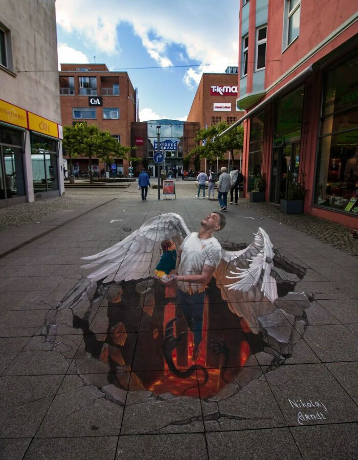 Arte 3D na rua: artista cria ilusões tão reais que fazem pessoas duvidarem do próprio chão (30 fotos) 1 Arte 3D na rua: artista cria ilusões tão reais que fazem pessoas duvidarem do próprio chão (30 fotos) 1