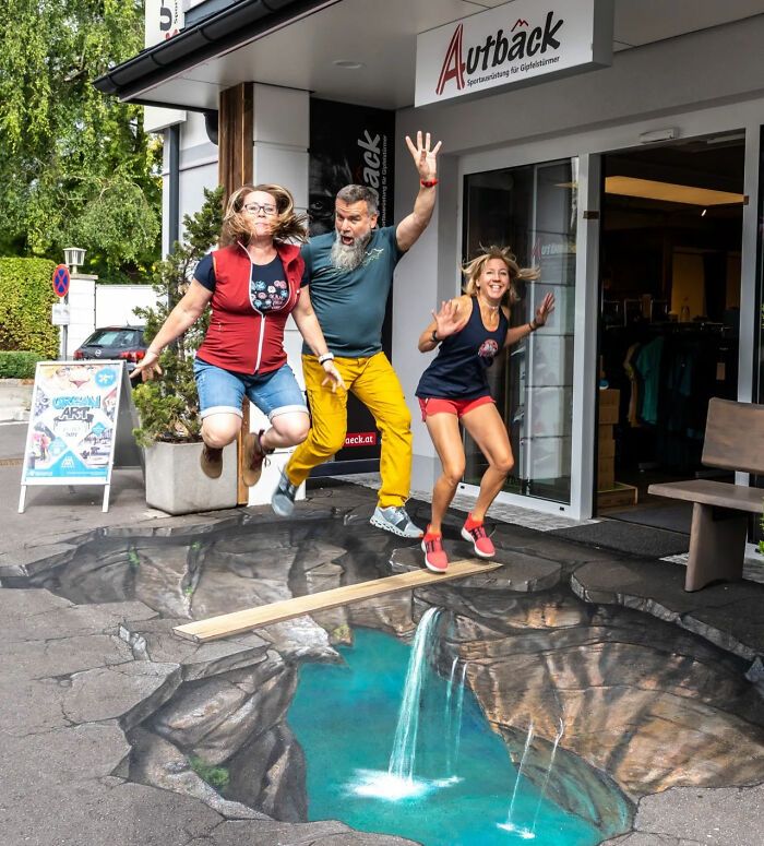 Arte 3D na rua: artista cria ilusões tão reais que fazem pessoas duvidarem do próprio chão (30 fotos) 18 Arte 3D na rua: artista cria ilusões tão reais que fazem pessoas duvidarem do próprio chão (30 fotos) 18