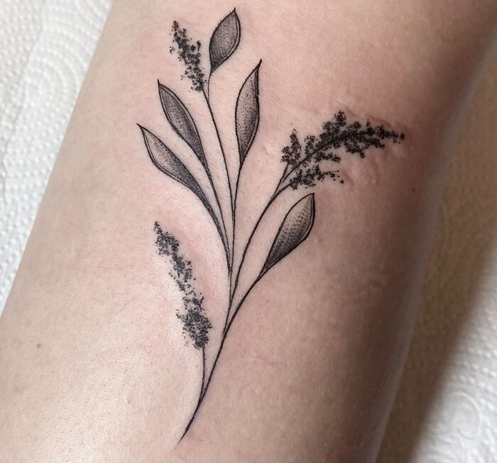 35 tatuagens botânicas femininas: o estilo elegante que virou obsessão nos estúdios 2 35 tatuagens botânicas femininas: o estilo elegante que virou obsessão nos estúdios 2