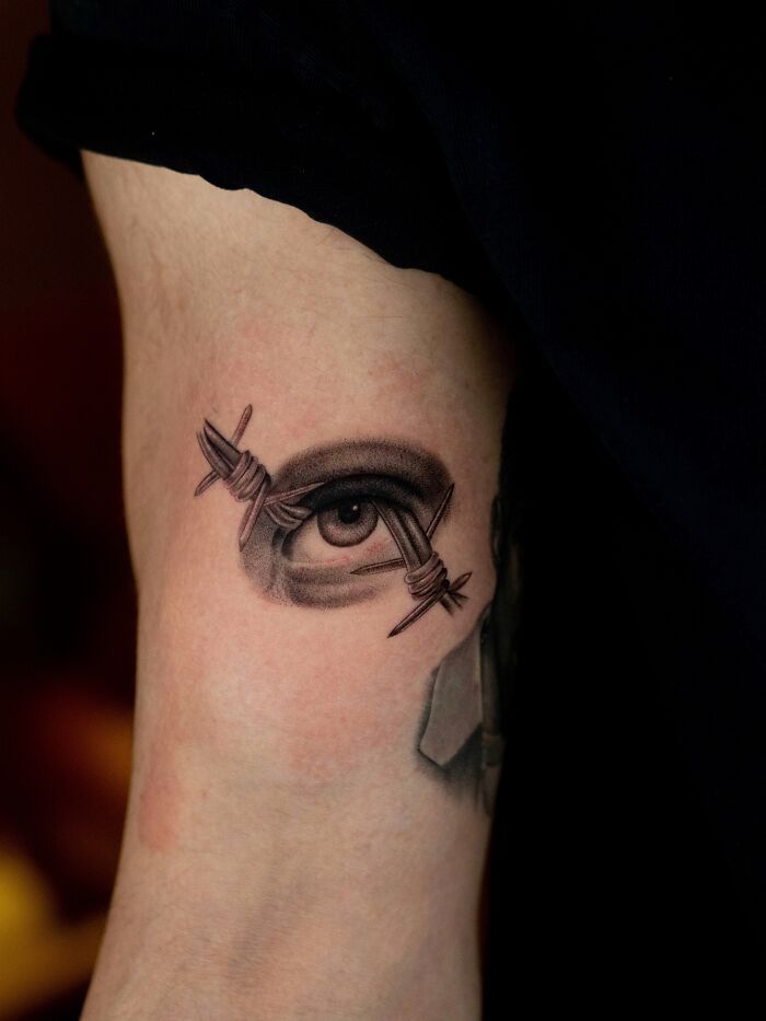 Tatuagens de olhos: 22 artes impressionantes que escondem significados muito mais profundos do que parecem 4 Tatuagens de olhos: 22 artes impressionantes que escondem significados muito mais profundos do que parecem 4