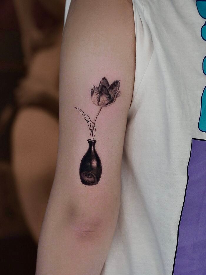 Tatuagens de olhos: 22 artes impressionantes que escondem significados muito mais profundos do que parecem 7 Tatuagens de olhos: 22 artes impressionantes que escondem significados muito mais profundos do que parecem 7