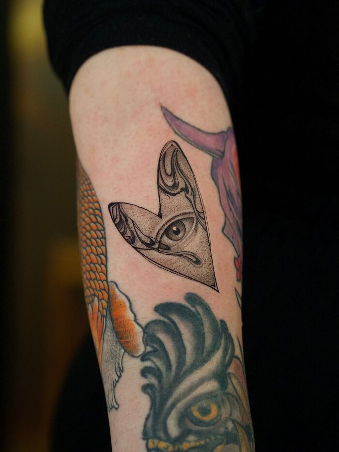 Tatuagens de olhos: 22 artes impressionantes que escondem significados muito mais profundos do que parecem 15 Tatuagens de olhos: 22 artes impressionantes que escondem significados muito mais profundos do que parecem 15