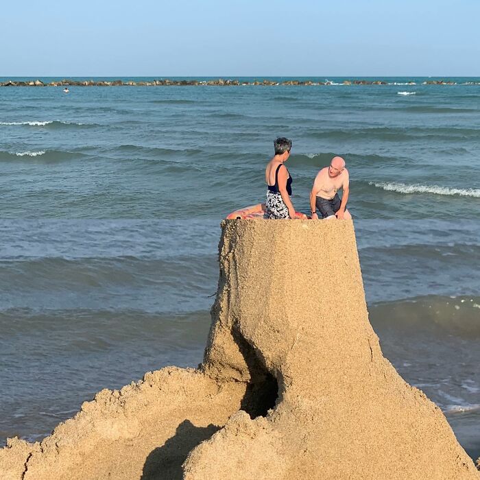 Fotografias surrealistas de artista italiano transformam cenas comuns em ilusões que confundem o olhar (34 fotos) 17