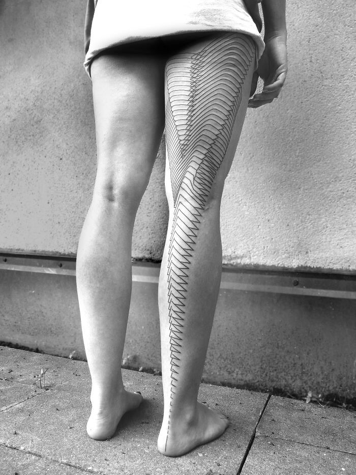 32 tatuagens minimalistas de linhas: A arte que parece simples, mas esconde muito mais do que você imagina 1 32 tatuagens minimalistas de linhas: A arte que parece simples, mas esconde muito mais do que você imagina 1