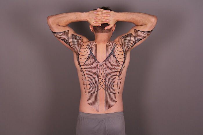 32 tatuagens minimalistas de linhas: A arte que parece simples, mas esconde muito mais do que você imagina 22 32 tatuagens minimalistas de linhas: A arte que parece simples, mas esconde muito mais do que você imagina 22