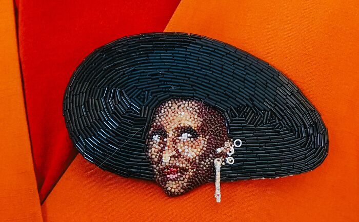 Arte com miçangas: ela usa milhares de pequenas peças para criar retratos impressionantes (31 fotos) 17 Arte com miçangas: ela usa milhares de pequenas peças para criar retratos impressionantes (31 fotos) 17