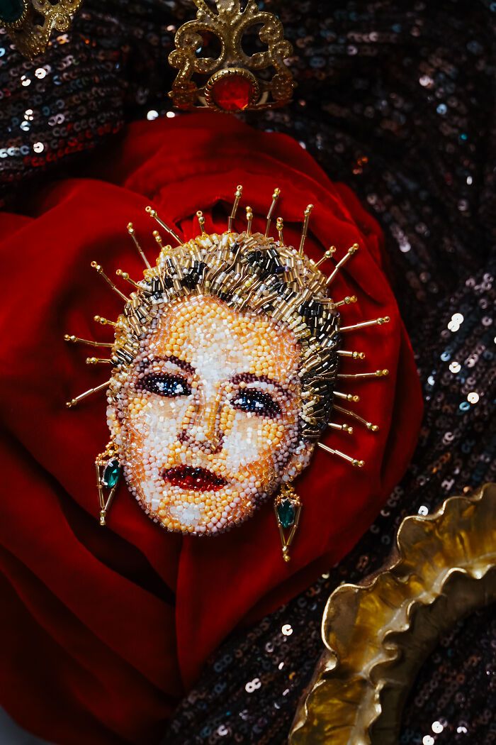 Arte com miçangas: ela usa milhares de pequenas peças para criar retratos impressionantes (31 fotos) 22 Arte com miçangas: ela usa milhares de pequenas peças para criar retratos impressionantes (31 fotos) 22