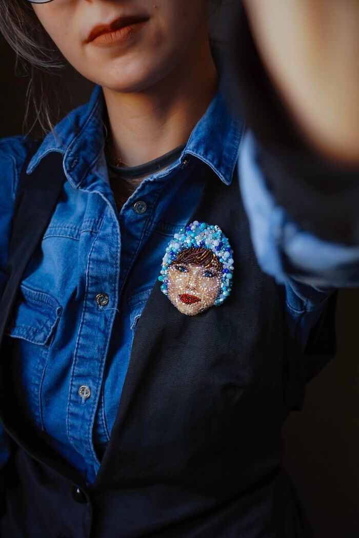 Arte com miçangas: ela usa milhares de pequenas peças para criar retratos impressionantes (31 fotos) 26 Arte com miçangas: ela usa milhares de pequenas peças para criar retratos impressionantes (31 fotos) 26