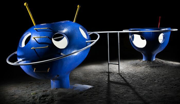 Esses playgrounds japoneses parecem ter saído de um sonho — e à noite ficam ainda mais estranhos (30 fotos) 4 Esses playgrounds japoneses parecem ter saído de um sonho — e à noite ficam ainda mais estranhos (30 fotos) 4