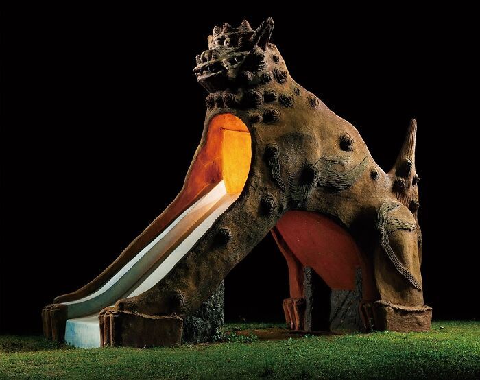 Esses playgrounds japoneses parecem ter saído de um sonho — e à noite ficam ainda mais estranhos (30 fotos) 9 Esses playgrounds japoneses parecem ter saído de um sonho — e à noite ficam ainda mais estranhos (30 fotos) 9