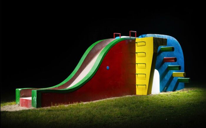 Esses playgrounds japoneses parecem ter saído de um sonho — e à noite ficam ainda mais estranhos (30 fotos) 18 Esses playgrounds japoneses parecem ter saído de um sonho — e à noite ficam ainda mais estranhos (30 fotos) 18