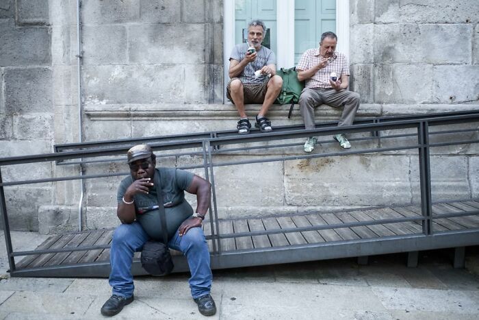 Fotografia de rua: 32 momentos tão perfeitos que parecem ter sido combinados 9 Fotografia de rua: 32 momentos tão perfeitos que parecem ter sido combinados 9