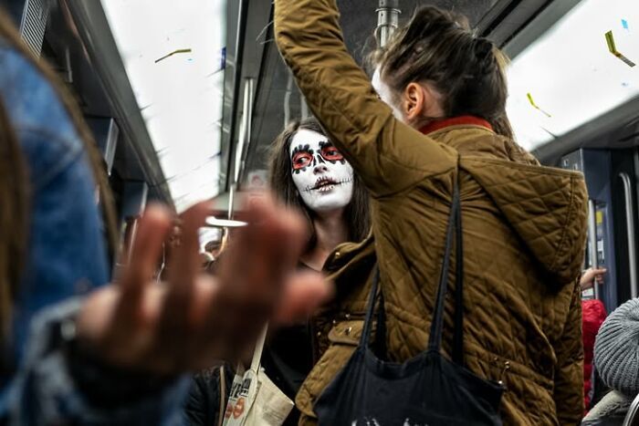 Fotografia de rua: 32 momentos tão perfeitos que parecem ter sido combinados 10 Fotografia de rua: 32 momentos tão perfeitos que parecem ter sido combinados 10
