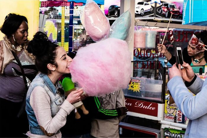 Fotografia de rua: 32 momentos tão perfeitos que parecem ter sido combinados 20 Fotografia de rua: 32 momentos tão perfeitos que parecem ter sido combinados 20