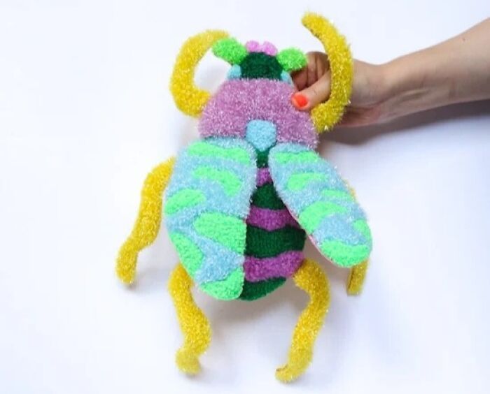 Arte têxtil com tufting que transforma fios coloridos em rostos, animais e formas surpreendentes (21 fotos) 2 Arte têxtil com tufting que transforma fios coloridos em rostos, animais e formas surpreendentes (21 fotos) 2