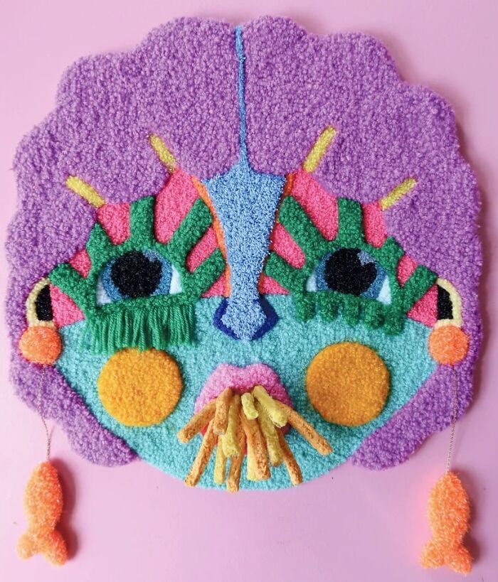 Arte têxtil com tufting que transforma fios coloridos em rostos, animais e formas surpreendentes (21 fotos) 11 Arte têxtil com tufting que transforma fios coloridos em rostos, animais e formas surpreendentes (21 fotos) 11